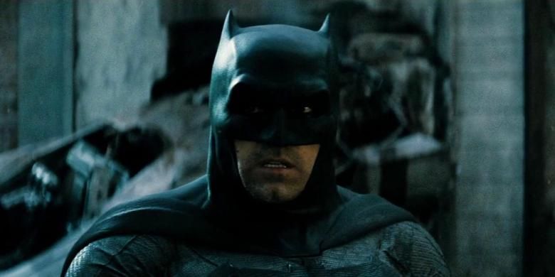 Ben Affleck berperan sebagai Batman dalam Batman v Superman.