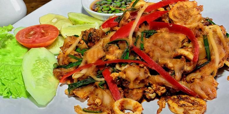 Kwetiau Penang, salah satu menu di New Penang Corner Cafe and Restaurant, Jalan Dr Mansyur, Medan, Sumatera Utara. (KOMPAS.COM/MEI LEANDHA)