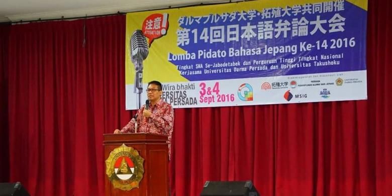Rektor Unsada Dadang Solihin saat memberikan sambutan pada pembukaan acara Lomba Pidato Bahasa Jepang di Auditorium Grha Wira Bakti, Sabtu (3/9/2016) lalu.
