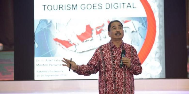 Menteri Pariwisata Arief Yahya memberikan sambutan pada Rakornas Pariwisata di Ecovention, Ecopark Ancol, Jakarta, Kamis (15/9/2016).