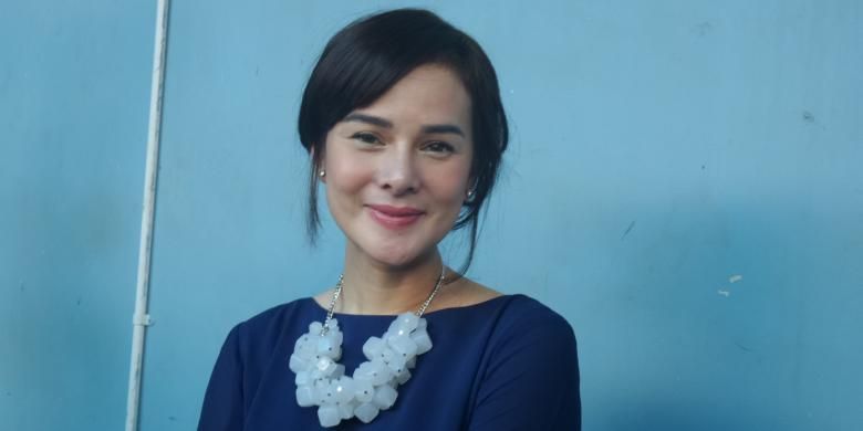Astrid Tiar diabadikan di Gedung Trans, kawasan Tendean, Jakarta Selatan, pada Rabu (12/10/2016).
