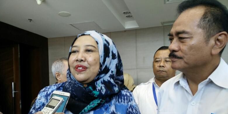 Sekretaris Jenderal Kementerian PUPR Anita Firmanti dan Direktur Jenderal Bina Konstruksi Yusid Toyib di Kementerian PUPR, Jakarta, Senin (17/10/2016).