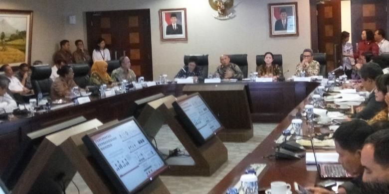 Sejumlah menteri menghadiri Pers Briefing 2 Tahun Kinerja Jokowi-JK, bertema Pembangunan Manusia di Bina Graha, Kementerian Sekretariat Negara, Jakarta, (Senin 24/10/2016).