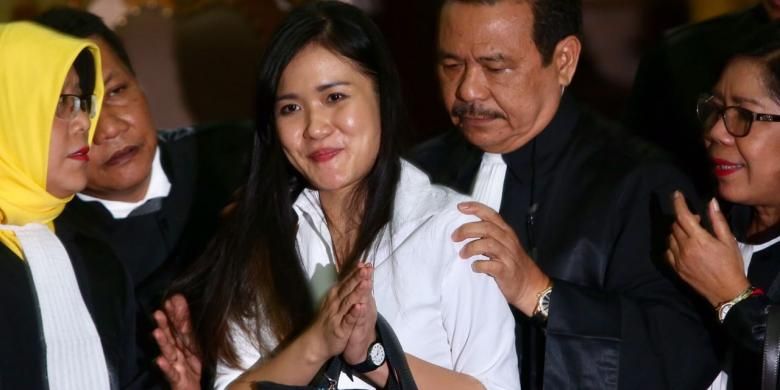 Jessica Kumala Wongso usai menjalani sidang putusan di Pengadilan Negeri Jakarta Pusat, Kamis (27/10/2016). Hakim memberikan vonis 20 tahun penjara karena Jessica dianggap bersalah dan memenuhi unsur dalam Pasal 340 Kitab Undang-Undang Hukum Pidana (KUHP) tentang Pembunuhan Berencana.