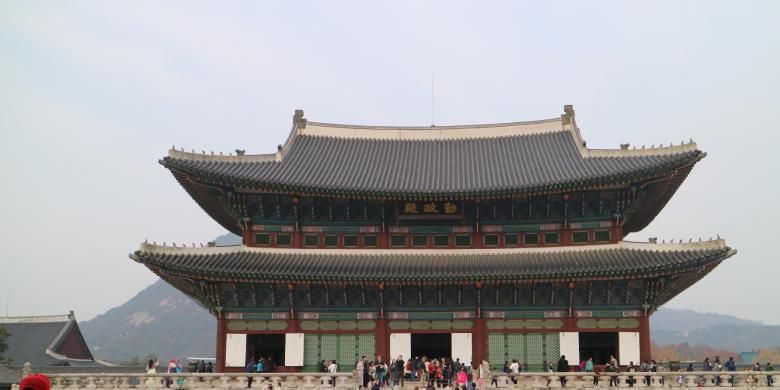 Istana Gyeongbokgung di Seoul, Korea Selatan.