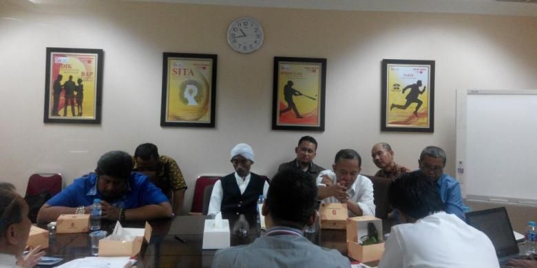 Pertemuan antara OJK dan Satgas Waspada Investasi dengan pengurus Pandawa Group Depok di Gedung OJK, Senin (28/11/2016)