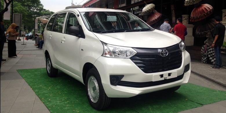 Varian termuah Avanza disebut Toyota Transmover.