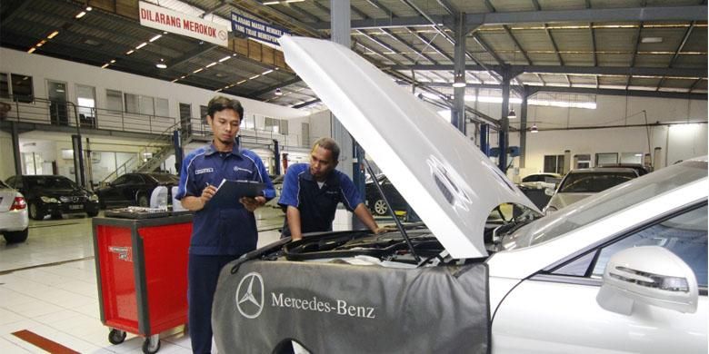 Bengkel resmi Mercedes Benz.
