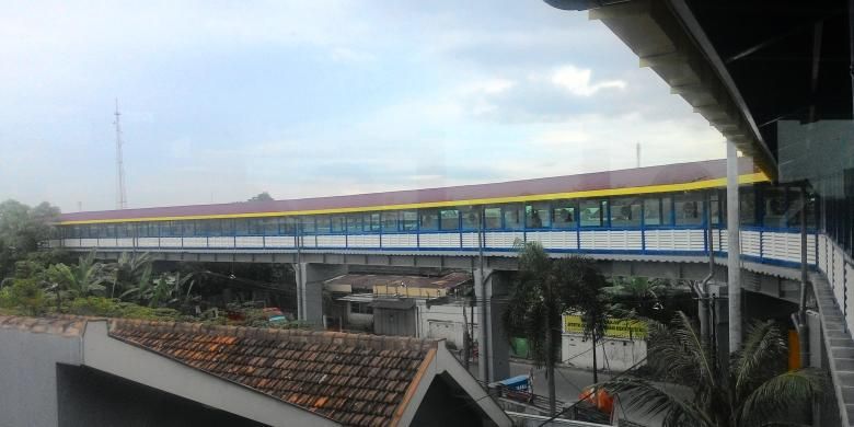 Skybridge Solo yang menghubungkan Terminal Tirtonadi dan Stasiun Balapan