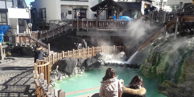 Destinasi wisata Kusatsu Onsen di Prefektur Gunma, Jepang, Kamis (1/12/2016). Kusatsu Onsen merupakan destinasi wisata air panas terkenal di Jepang. 