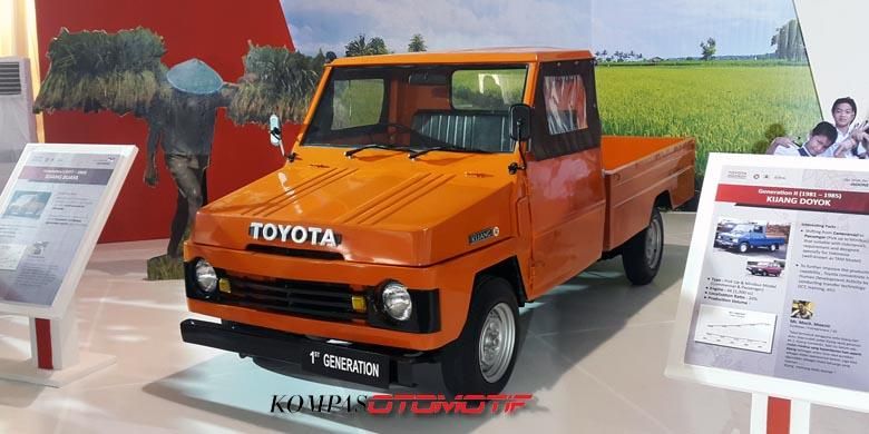 Generasi pertama Toyota Kijang Buaya.