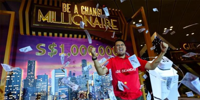 Ade Iskandar Roni menjadi miliarder dadakan usai memenangkan 1 juta dollar Singapura (Rp 9,3 miliar) dari lucky draw di Bandara Changi.