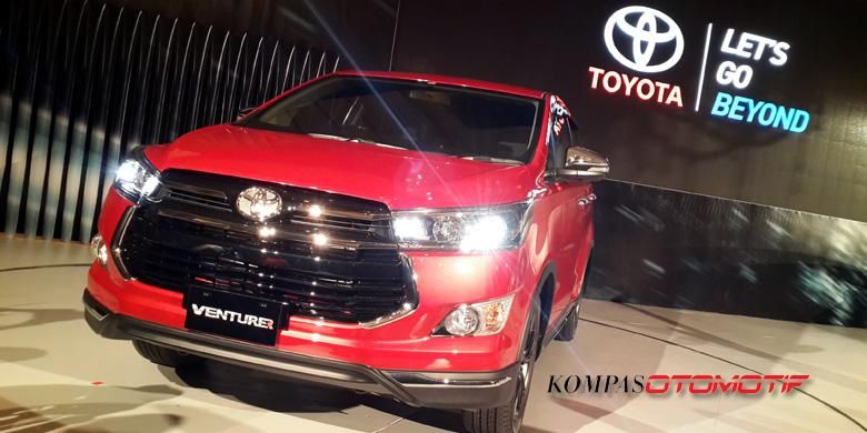 Toyota Innova Venturer menjadi tipe tertinggi dan termahal.