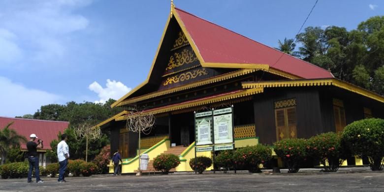 Suasana Pulau Penyengat, Provinsi Kepulauan Riau, Sabtu (14/1/2017). Pulau Penyengat dikenal sebagai destinasi wisata religi dan wisata sejarah rumpun Melayu.