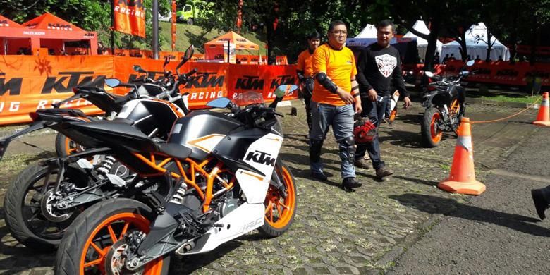 KTM Orange Day di Bandung.