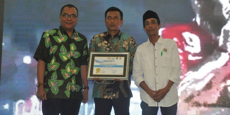 Pelatih Bali United Widodo Cahyono Putro saat menghadiri acara Giri Pancasuar Award yang diadakan di Gresik
