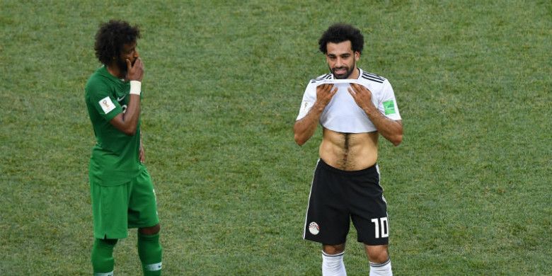 Peneyrang Mesir, Mohamed Salah, dalam laga penyisihan grup Piala Dunia 2018 kontra Arab Saudi di Volgograd Arena, Senin (25/6/2018)