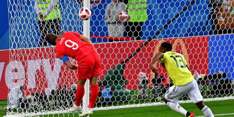 Aksi Harry Kane saat mendapat peluang di depan gawang Kolombia pada laga babak 16 besar Piala Dunia 2018 di Otkrytiye Arena, Selasa (3/7/2018) waktu setempat.
