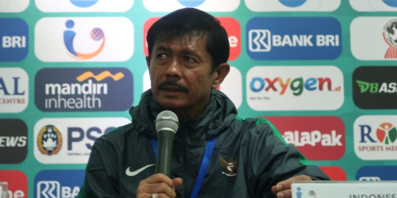 Pelatih U-19 Indonesia, Indra Sjafri, dalam konferensi pers usai laga perdana penyisihan Grup A antara timnas U-19 Indonesia kontra timnas U-19 Laos di Stadion Gelora Delta Sidoarjo, Minggu (1/7/2018).
