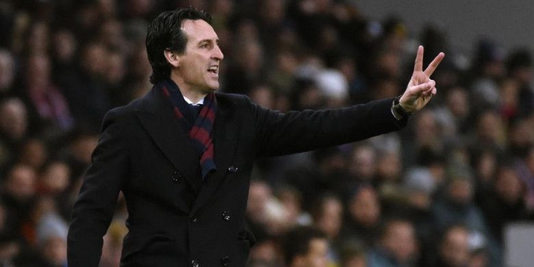 Reaksi pelatih Arsenal, Unai Emery, dalam partai melawan Chelsea, Rabu (1/8/2018).
