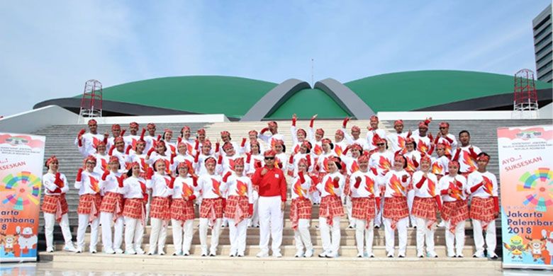 Kontingen MPR siap meriahkan senam massal Poco-Poco untuk menyambut Asian Games XVIII. Kegiatan senam ini bakal diikuti oleh 65.000 peserta. (Dok. MPR)
