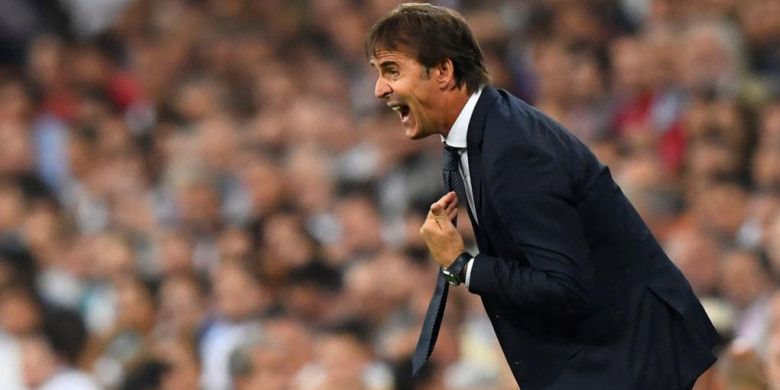 Reaksi pelatih Real Madrid, Julen Lopetegui, dalam partai Liga Champions melawan AS Roma di Santiago Bernabeu, Madrid, 19 September 2018.
