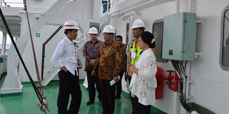 Presiden RI Joko Widodo memberi tugas kepada Menteri Perhubungan (Menhub) Budi Karya Sumadi untuk membangun infrastruktur transportasi. (Sumber foto: BKIP KEMENHUB)