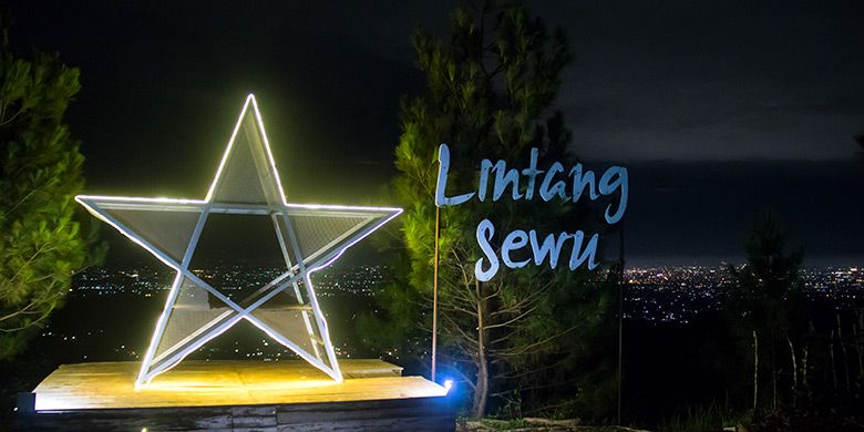 Malam di Bukit Lintang Sewu, Bantul, Yogayakarta.