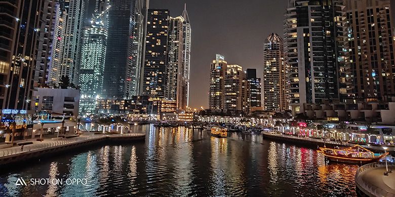 Keindahan Dubai diambil dengan fitur Night Mode dalam OPPO R17 Pro