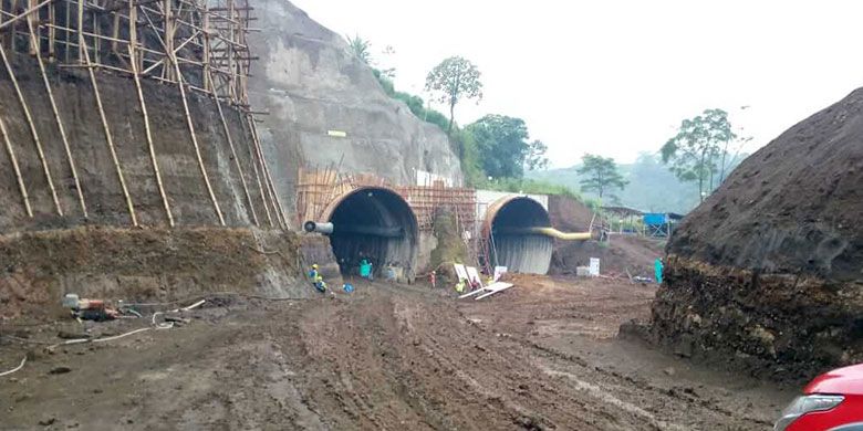 Kondisi terkini proyek Terowongan Nanjung, Kabupaten Bandung, Minggu (10/3/2019). Salah satu proyek pengendalian Sungai Citarum itu ditargetkan selesai akhir tahun ini.
