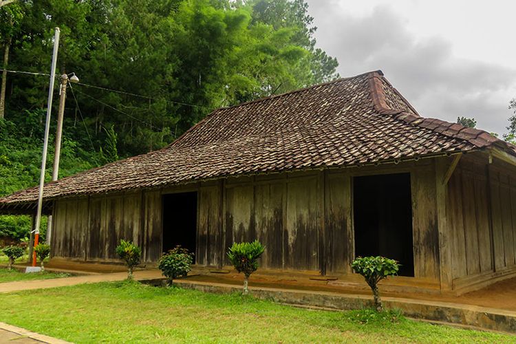 Rumah tinggal Jenderal Sudirman saat bermarkas di Desa Pakis Baru, Pacitan.