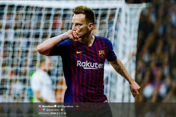 Ivan Rakitic merayakan golnya pada pertandingan El Clasico, Real Madrid vs Barcelona, di Stadion Santiago Bernabeu dalam lanjutan La Liga Spanyol, 2 Maret 2019.  Laga itu berakhir dengan skor 1-0 untuk keunggulan Barcelona.