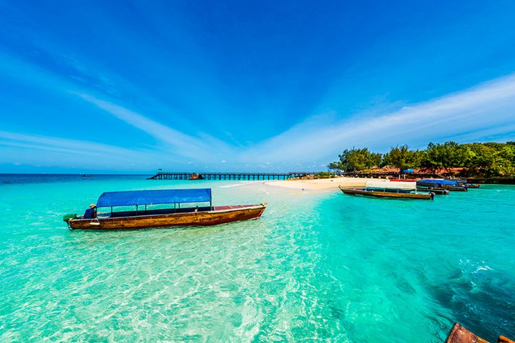 Pantai di Negara Zanzibar.