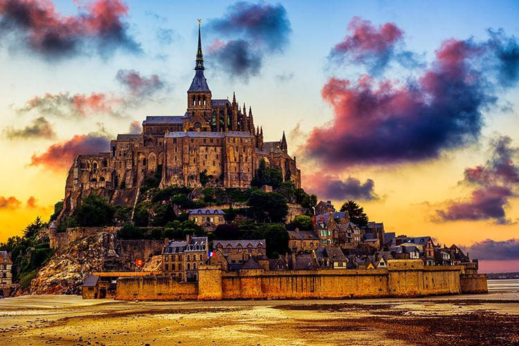 Keindahan Mont Saint Michel, Perancis.