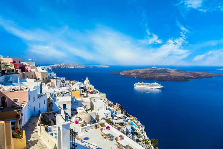 Keindahan bagai negeri dongeng di Santorini milik Negara Yunani.