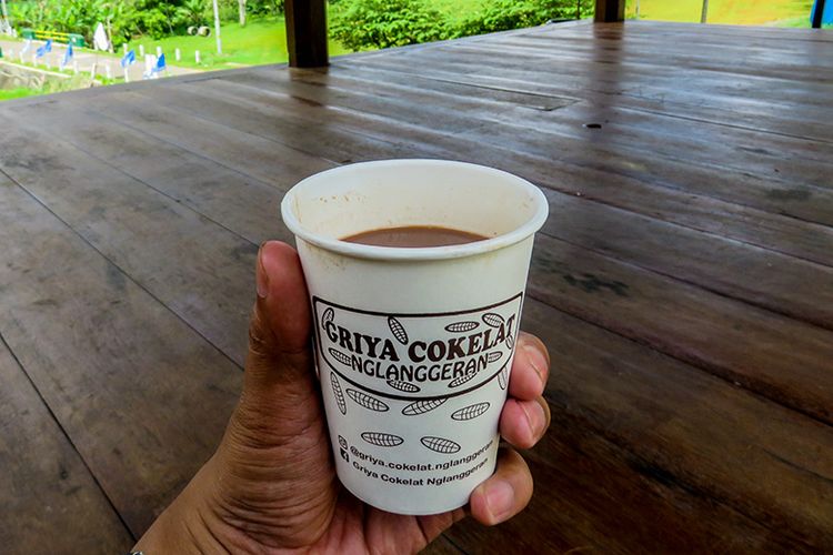 Satu Gelas Cokelat Panas di Griya Cokelat Nglanggeran, Gunungkidul.