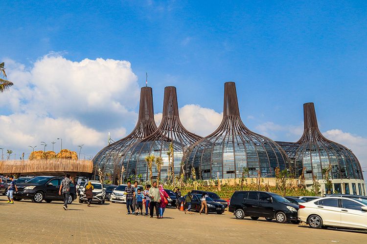 Dusun Semilir Eco Park di Bawen dengan Arsitektur yang Unik.