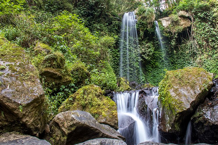 Air Terjun Grenjengan Kembar di Lereng Gunung Merbabu.