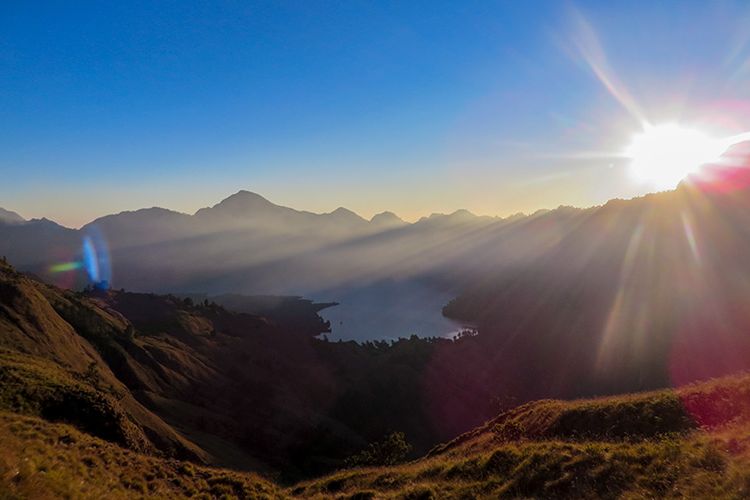 Sore Hari di Plawangan Sembalun Gunung Rinjani.