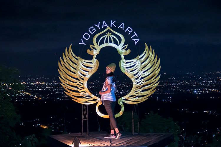 Salah satu spot foto di Obyek Wisata Pintu Langit Dahromo, Bantul, Yogyakarta.