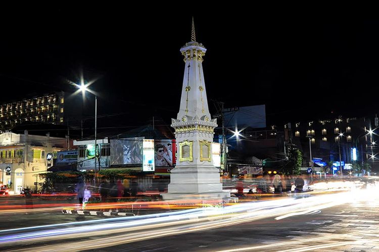 Tugu Yogyakarta (Tugu Jogja) di Malam Hari.