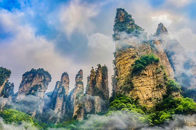 Keindahan Zhangjiajie National Forest Park di Negara China.