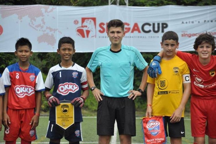Perjuangan keras dan doa Okky Youth Soccer Team diajang Singacup 2018 akhirnya terbayarkan sekaligus sukses meraih tempat di babak final.