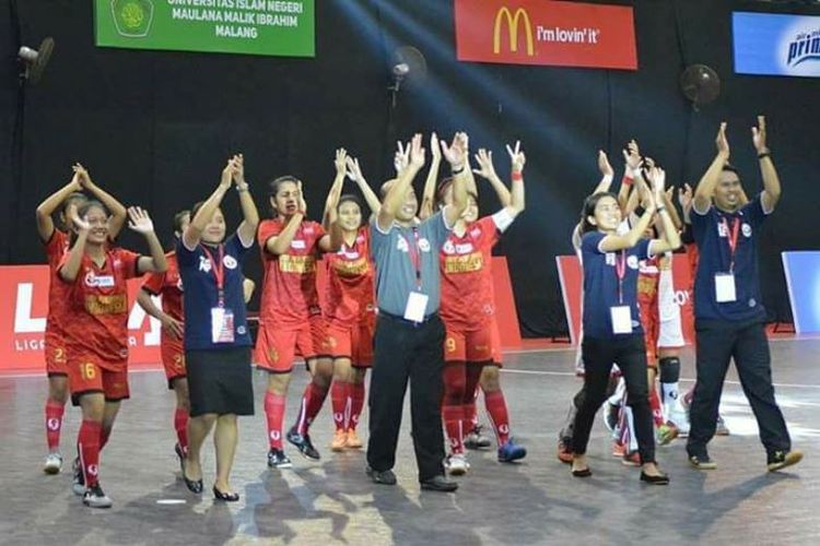  Tim futsal putri Universitas Pendidikan Indonesia (UPI) kembali mempertahankan gelar juara LIMA Futsal Nationals untuk keempat kalinya secara berturut-turut.