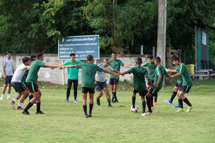 Timnas U-15 Indonesia latihan di Chonburi, Minggu (28/7/2019), jelang laga melawan Singapura. 