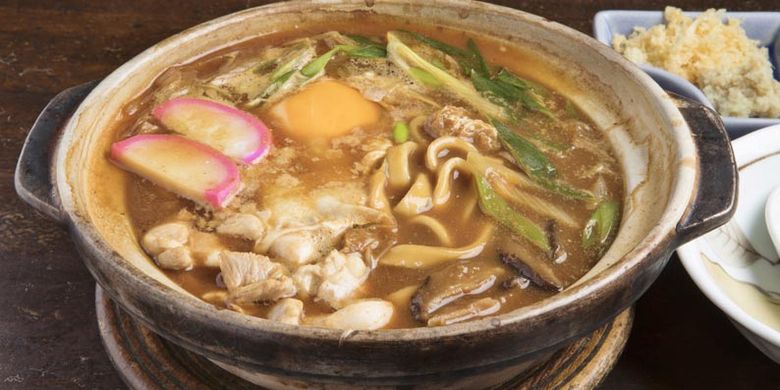 Selain itu, Restoran Tokyo-an juga menyediakan menu terbatas Miso-nikomi Udon seharga 850 Yen yang dijual hanya dari musim gugur ke musim semi.