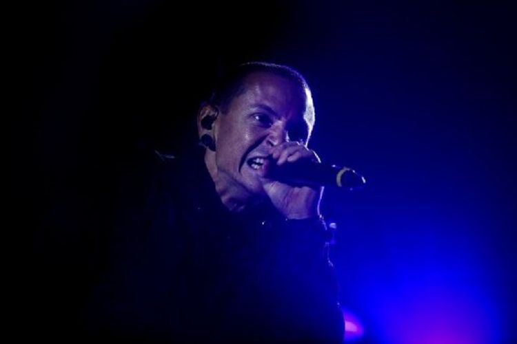 Vokalis Linkin Park, Chester Bennington, tampil dalam festival musik Rock in Rio di Bela Vista Park, Lisbon, Portugal, pada 26 Mei 2012. Ia meninggal dunia akibat bunuh diri pada Kamis (20/7/2017).