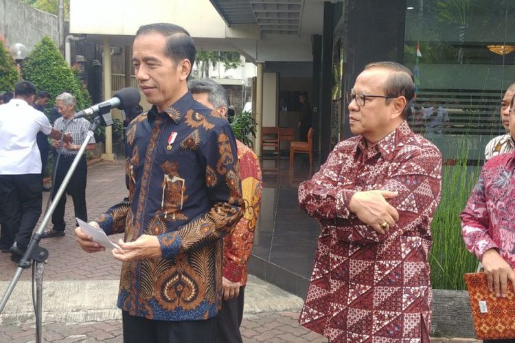 Presiden Joko Widodo berkunjung ke Kantor KWI, Jakarta, Jumat (24/8/2018).