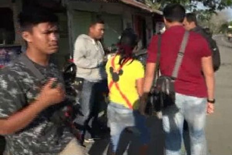 Polisi menyamar jadi pemebli 3 jaringan pengedar ditangkap, polisi sempat terlibat kejar - kejaran dengan pelaku