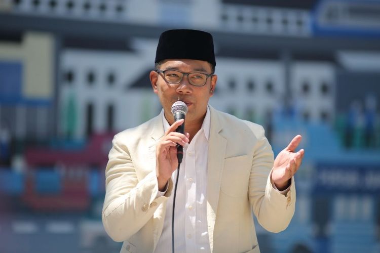 Wali Kota Bandung Ridwan Kamil saat menjadi narasumber dalam acara Bandung Menjawab di Taman Sejarah, Jalan Aceh, Selasa (19/8/2017)